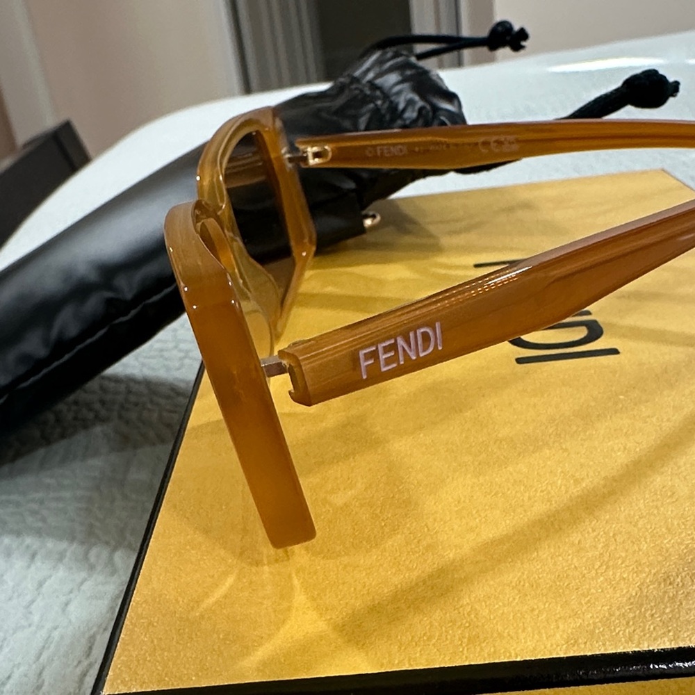 Fendi “WAY” Rectangular Sunglasses - Picture 8 of 11